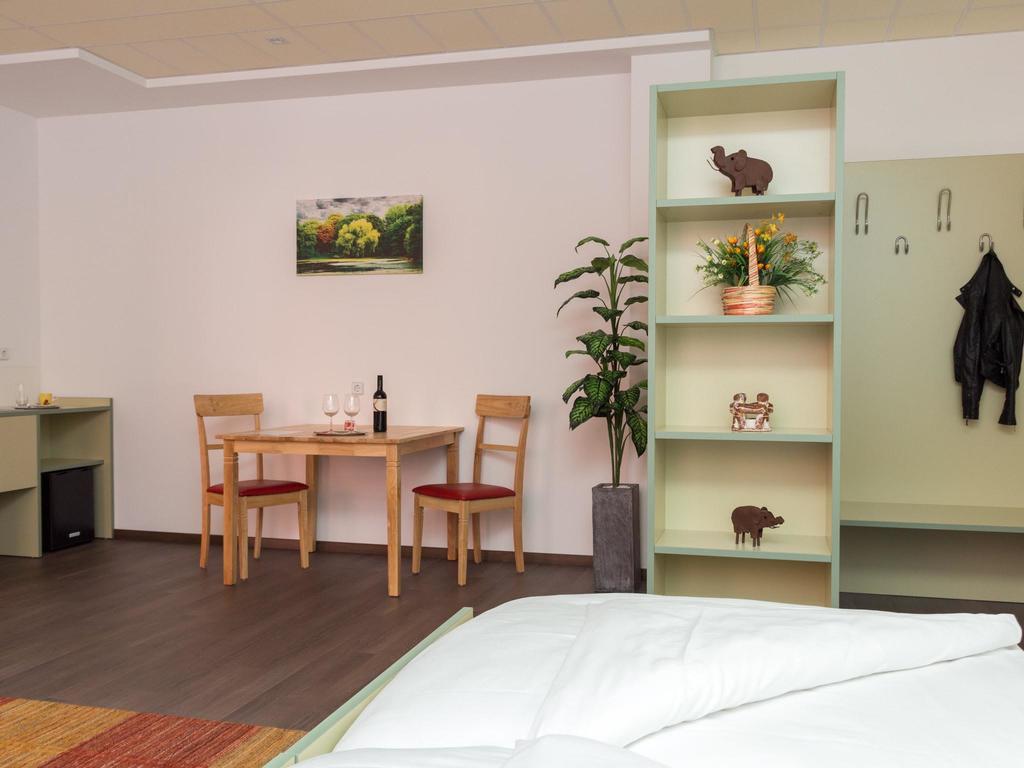 Winrooms "Hotel&Appartement" Wiener Neustadt Eksteriør billede
